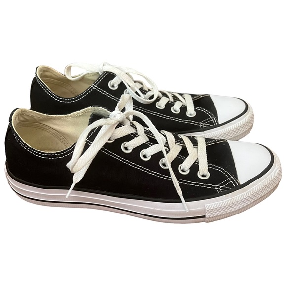 Converse Shoes - Converse All Stars Women 8.5 Black White